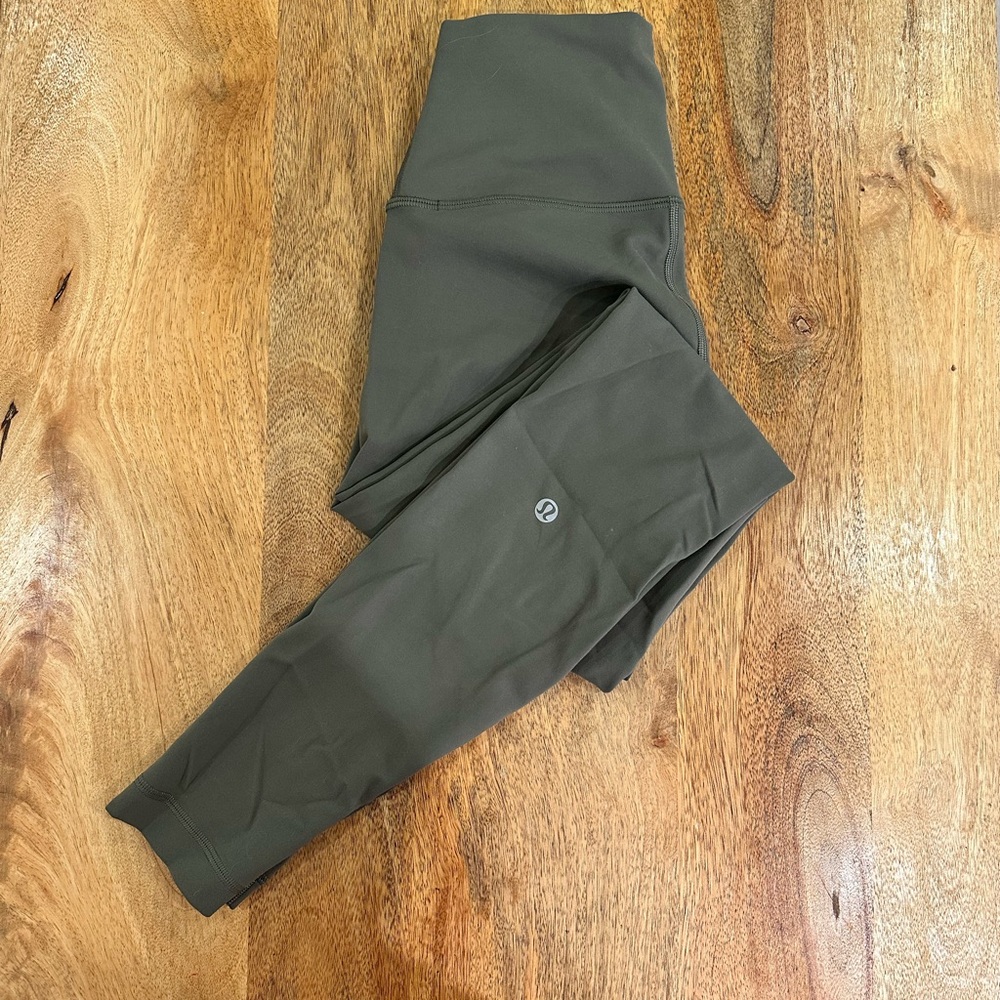 Lululemon Wundertrain leggings 28”